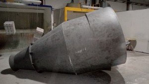 Arenado de ciclon en las instalaciones de Galvañ Lacados