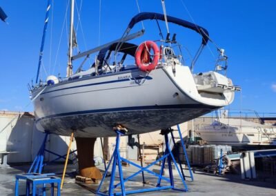 Arenado y limpieza con vapor en barco en El Campello (Alicante)